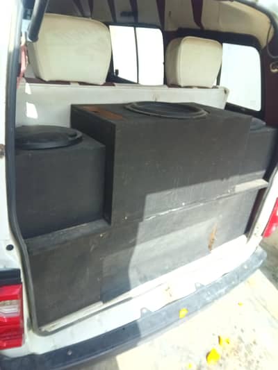 car speakers and amplifier