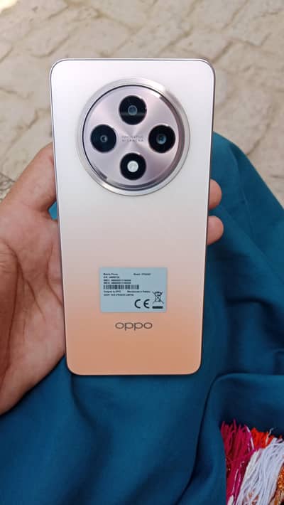 OPPO Reno12