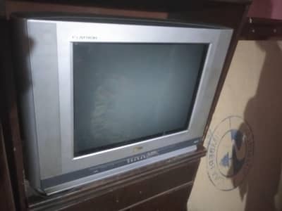 t. v for sale price 4000
