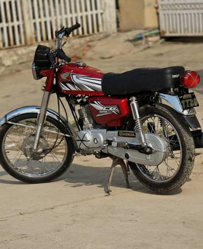 UNITED 125 MODEL 2022 {03150519735
