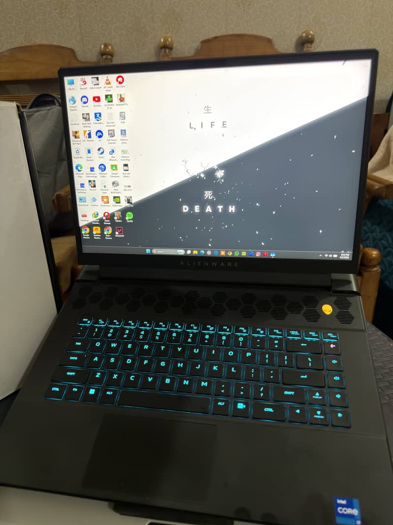 Alienware M16 R1 10