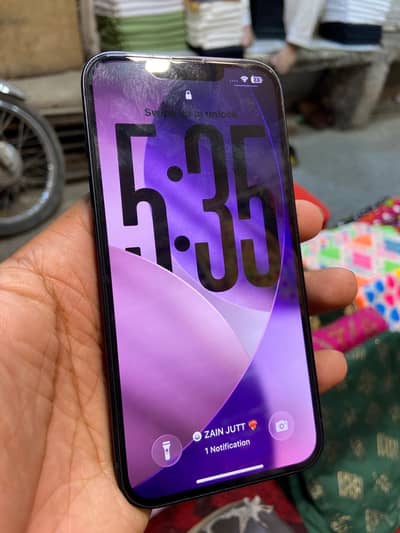 Apple iPhone 13