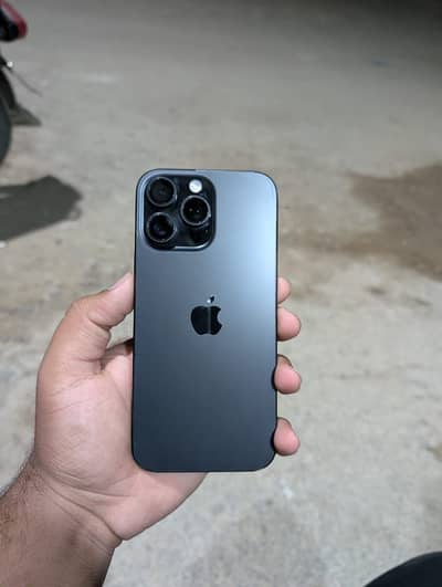 Apple iPhone 16 Pro Max