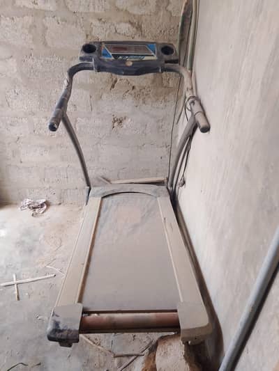 Tarademill and exercise mahice