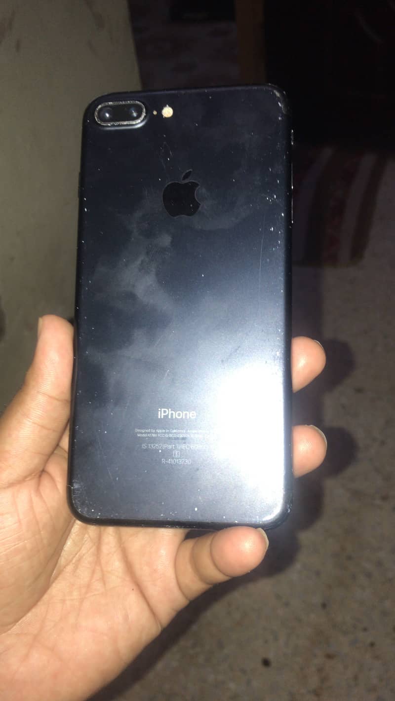 Apple iPhone 7 Plus 0