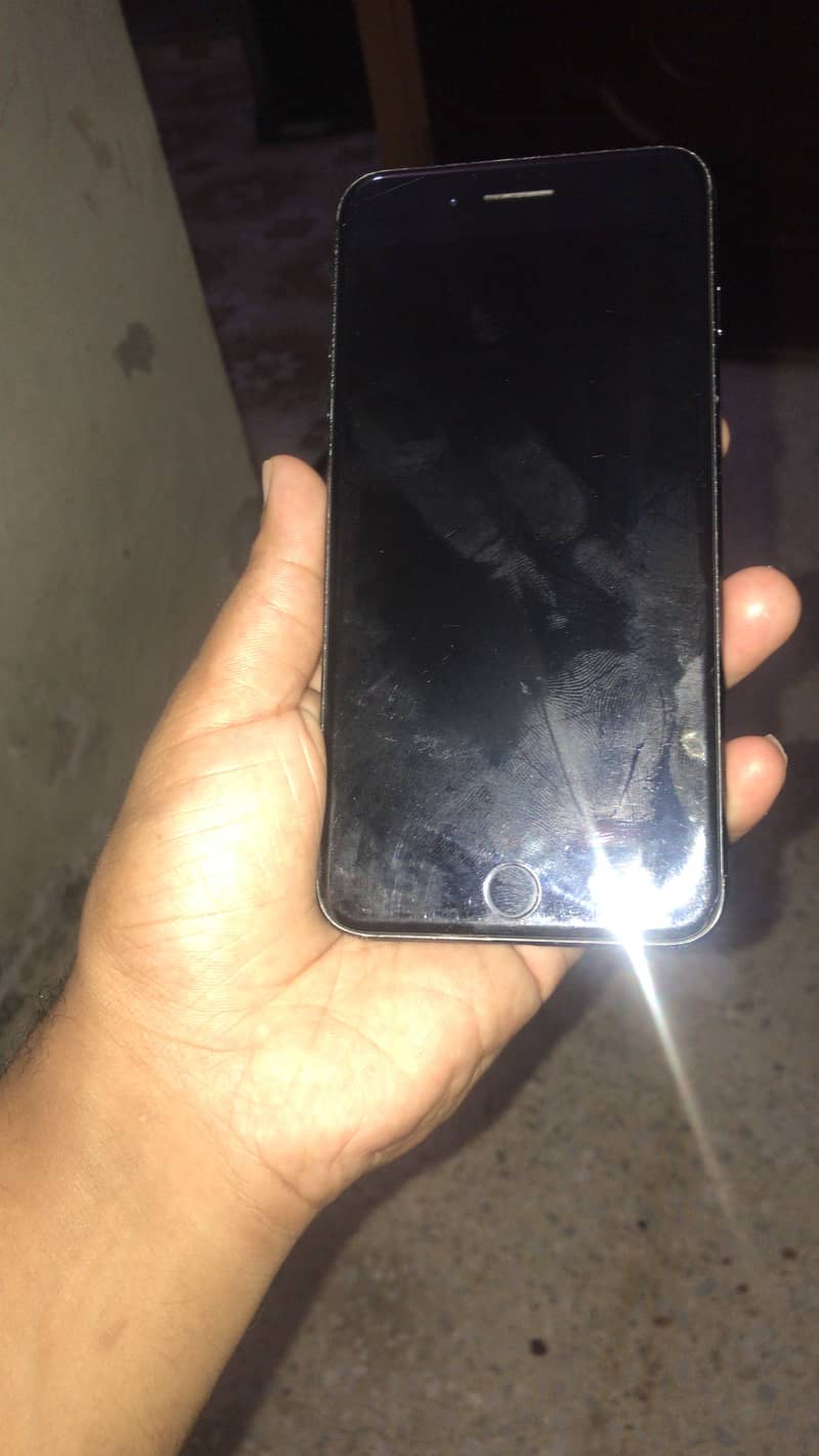 Apple iPhone 7 Plus 1