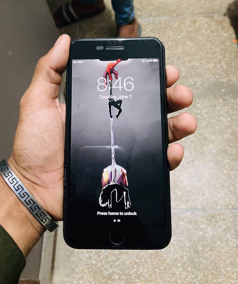 Apple iPhone 7 Plus 5