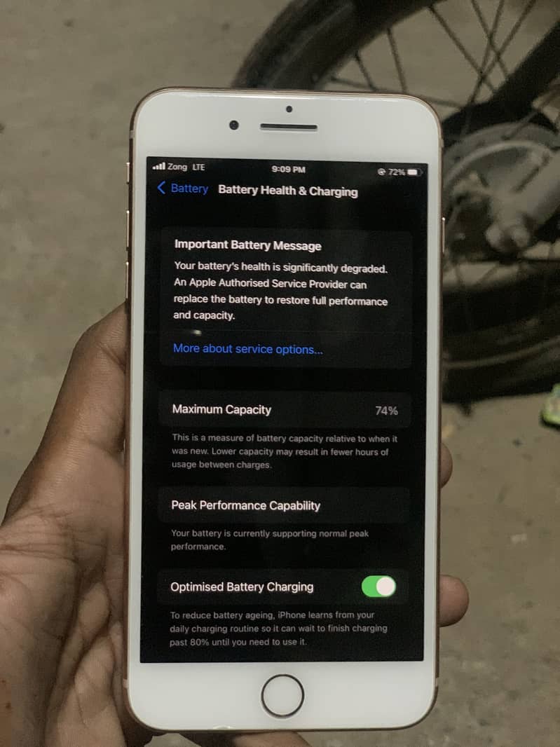 Apple iPhone 8 Plus 2