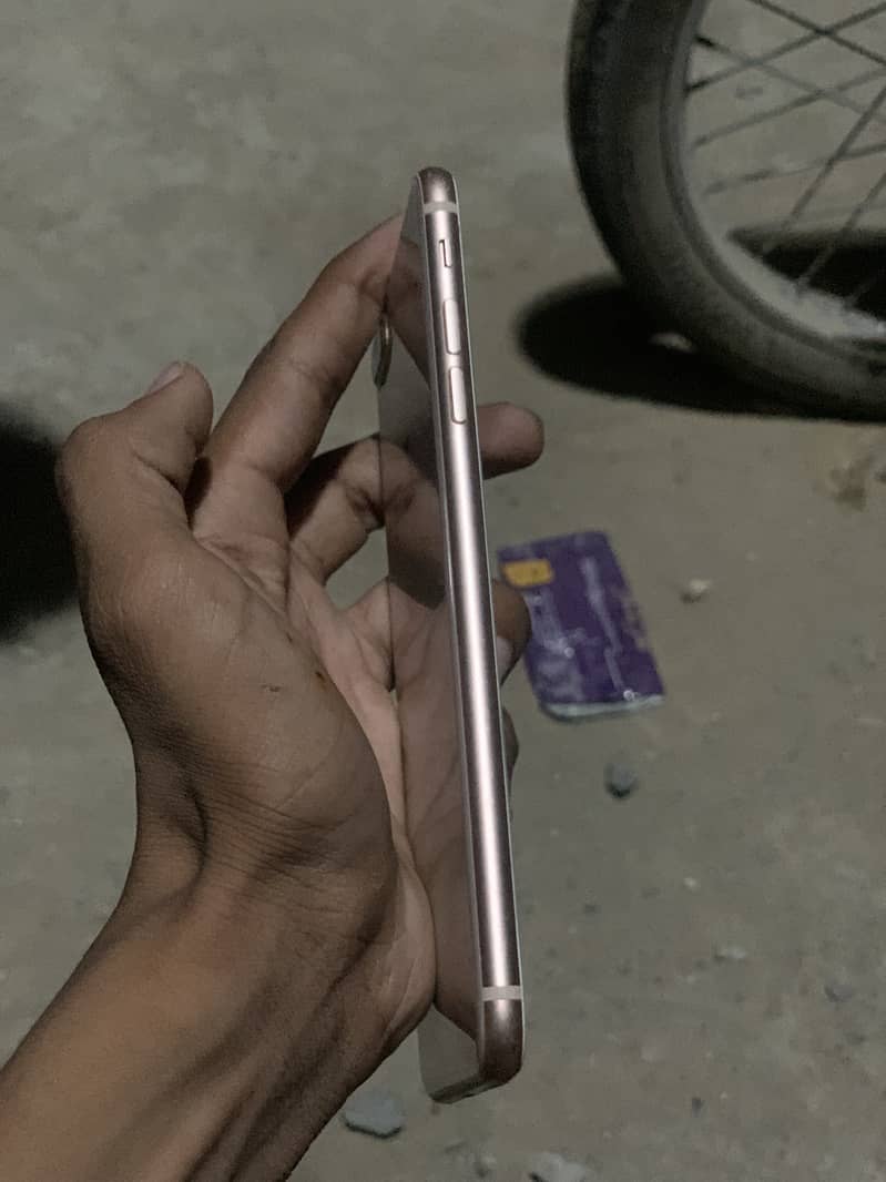 Apple iPhone 8 Plus 7