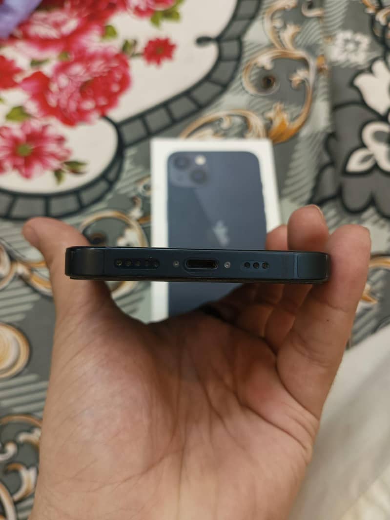 Apple iPhone 13 3