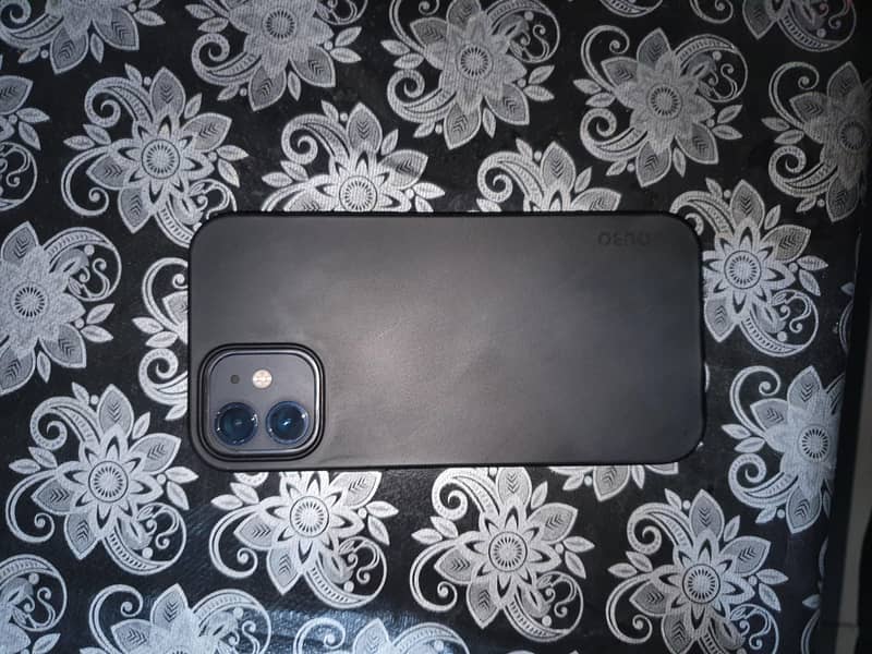 Apple iPhone 12 7