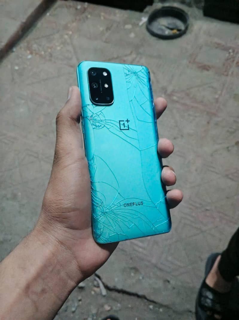 One Plus 8T 0