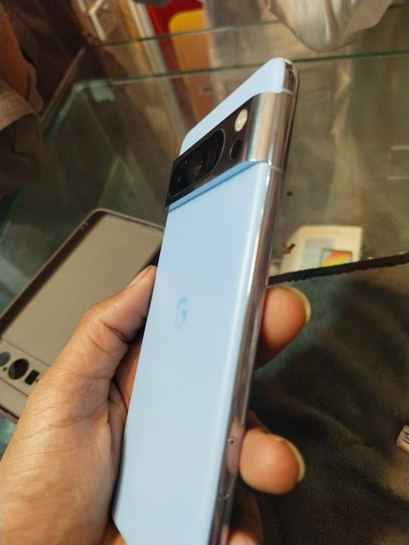 Google Pixel 8 Pro 4