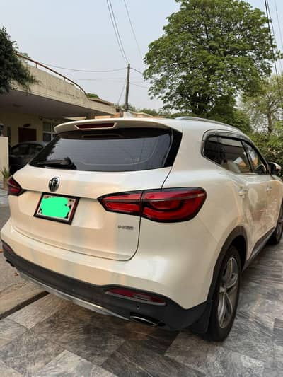 MG HS 2021