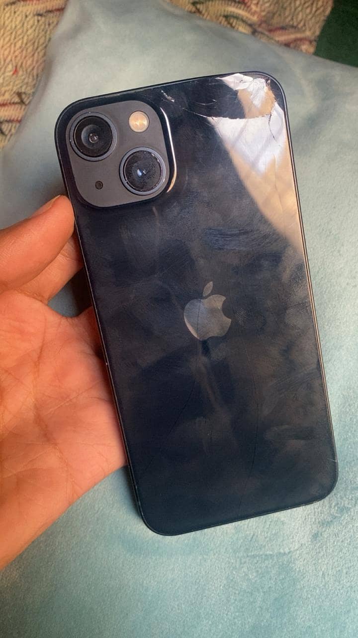 iPhone 13 0