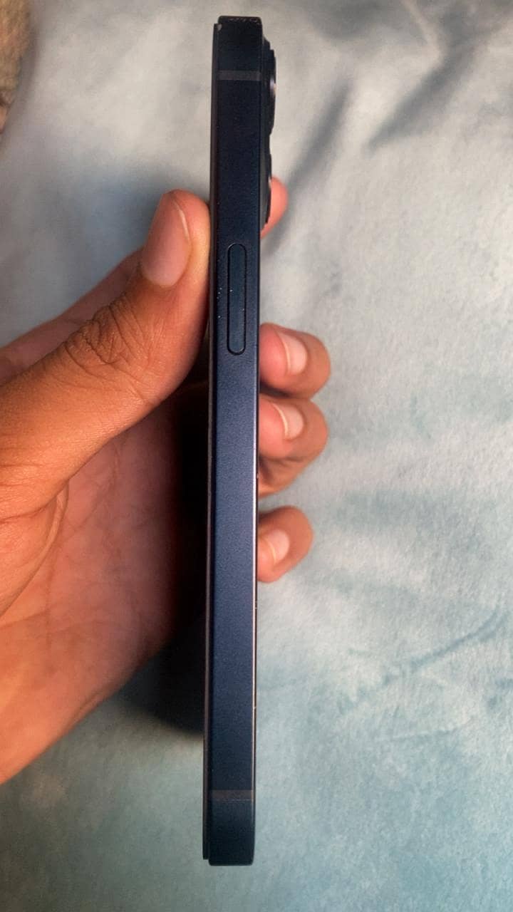 iPhone 13 2