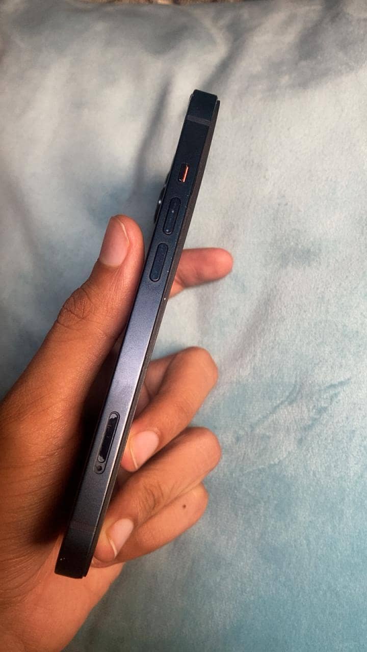 iPhone 13 5