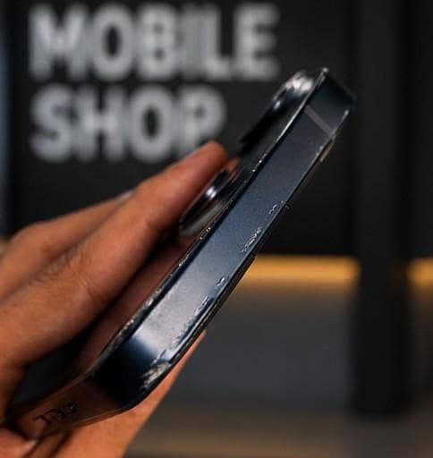 iPhone 13 9