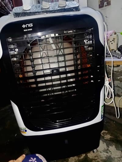 AC/DC inverter