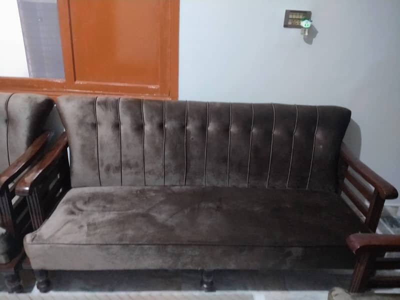 Bed Set, Sofa & Table, Dressing 3
