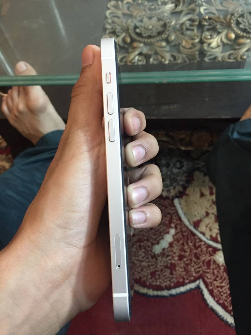 Apple iPhone 12 10