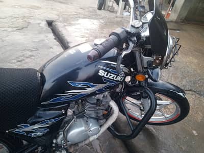 Suzuki gs 150