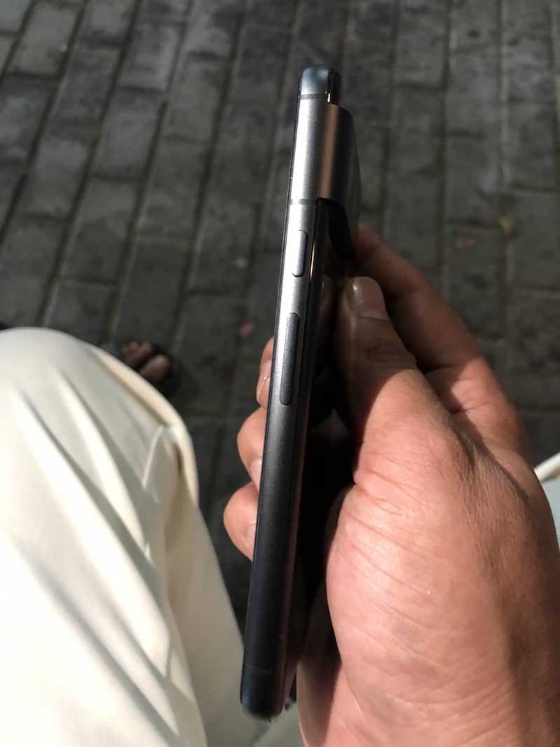 Google Pixel 8 2