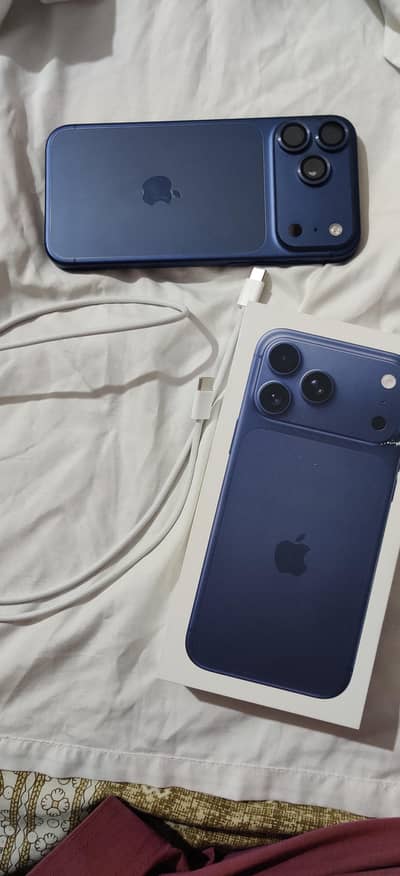 Iphone 17 pro max deep blue