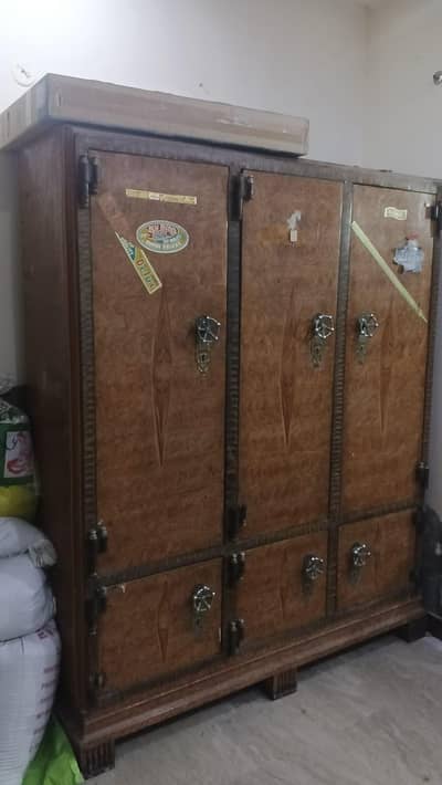 iron safe almirah