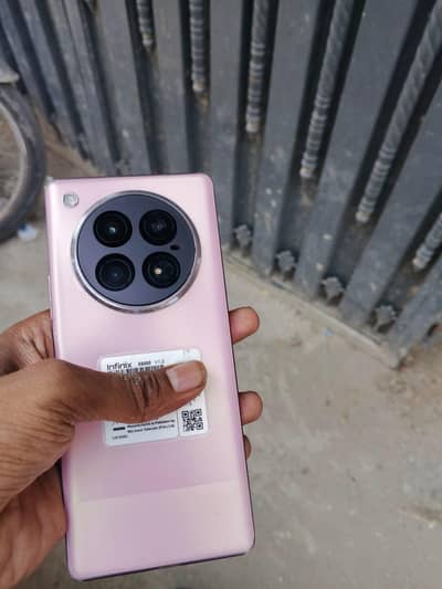 Infinix Zero 40