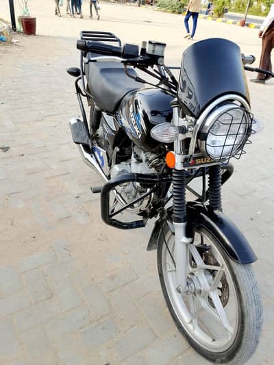Suzuki GS 150 SE