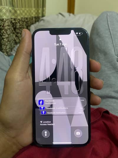 Apple iPhone 13