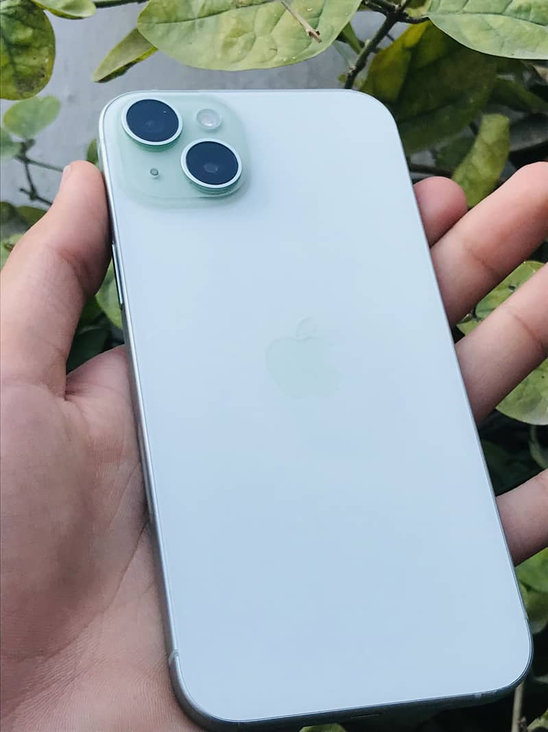 Apple iPhone 15 plus 0