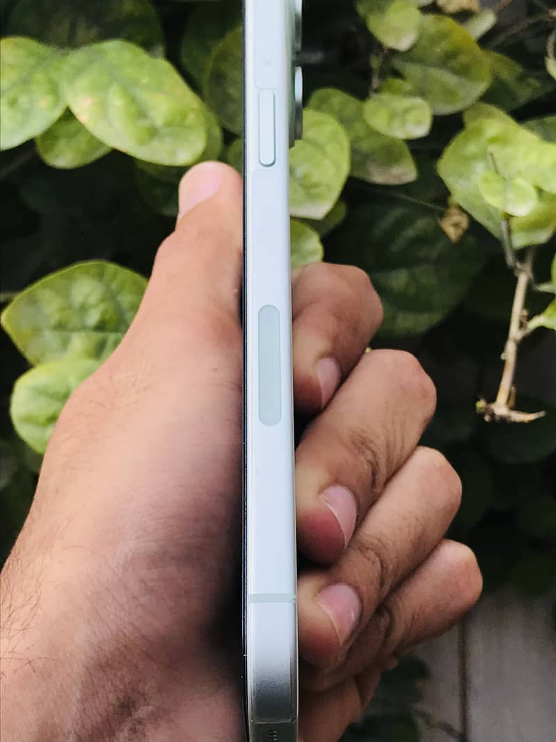 Apple iPhone 15 plus 4