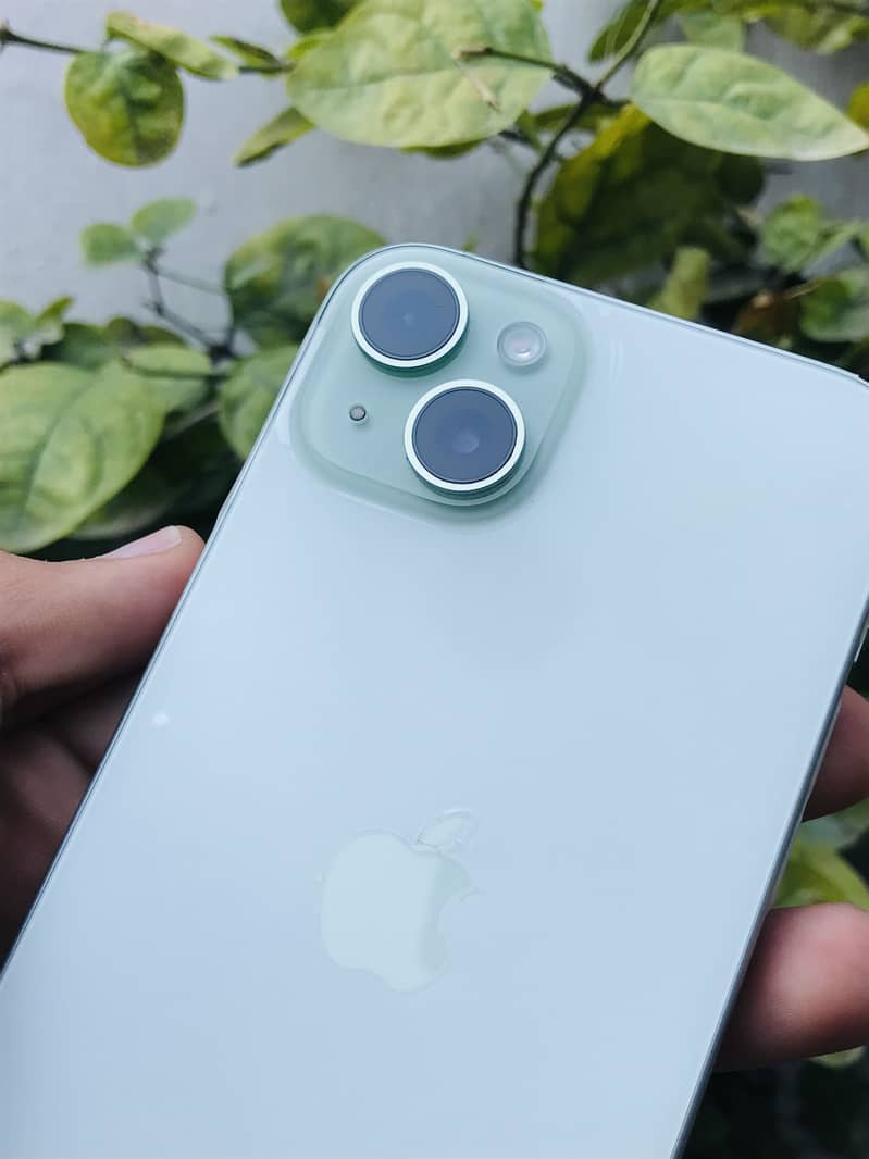 Apple iPhone 15 plus 9