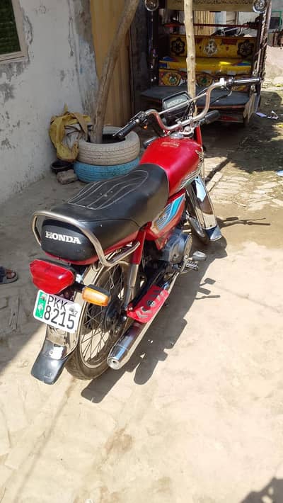 03025228375 as par rabta kreen. .