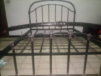 King size Bed Metal
