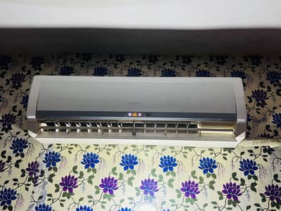 Gree 1.5 Inverter AC