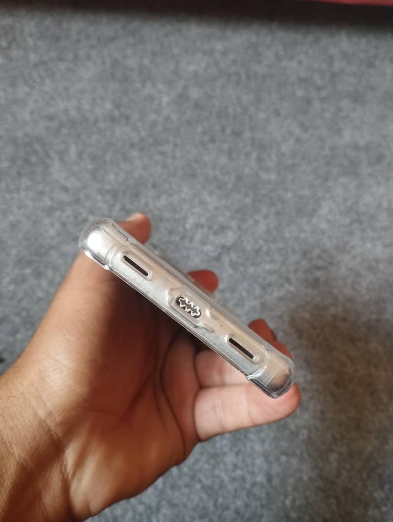 Google Pixel 7a 2