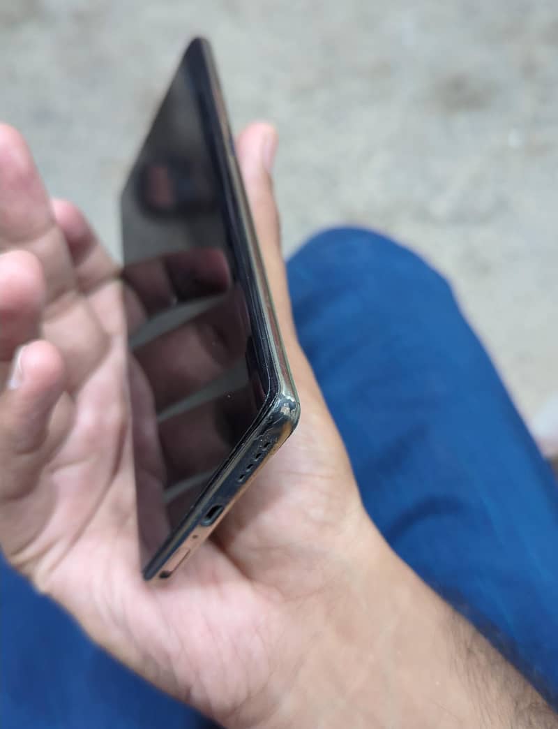 Infinix note 40pro 3