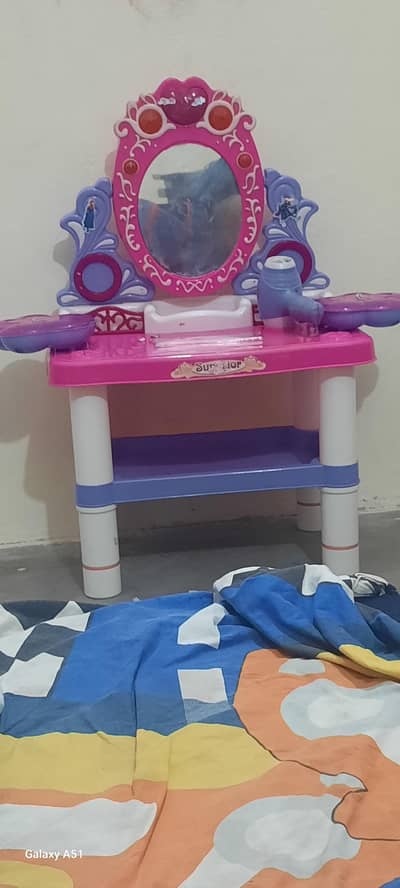 kids dressing table