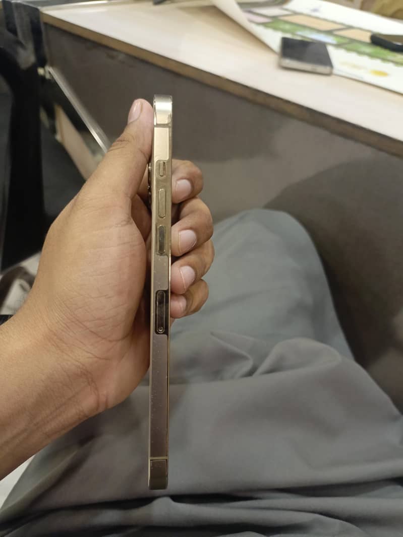 IPhone 12 pro max 3