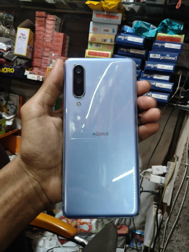 Sharp Aquos Zero 5g basic 0