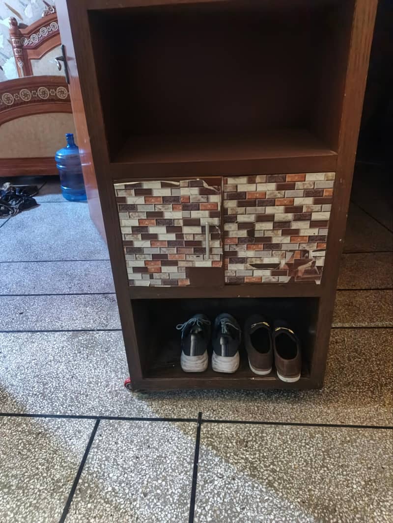 wardrobe 1
