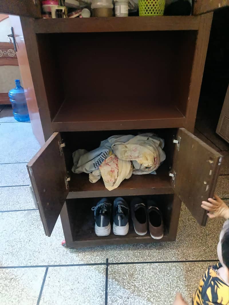 wardrobe 2