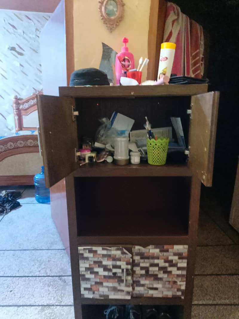wardrobe 3