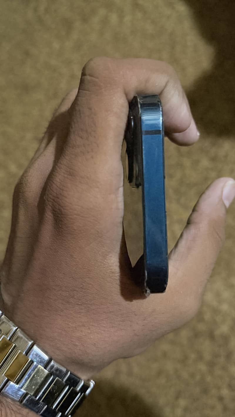iPhone 13 Midnight 0