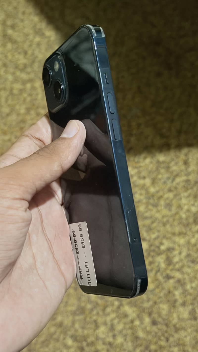 iPhone 13 Midnight 8