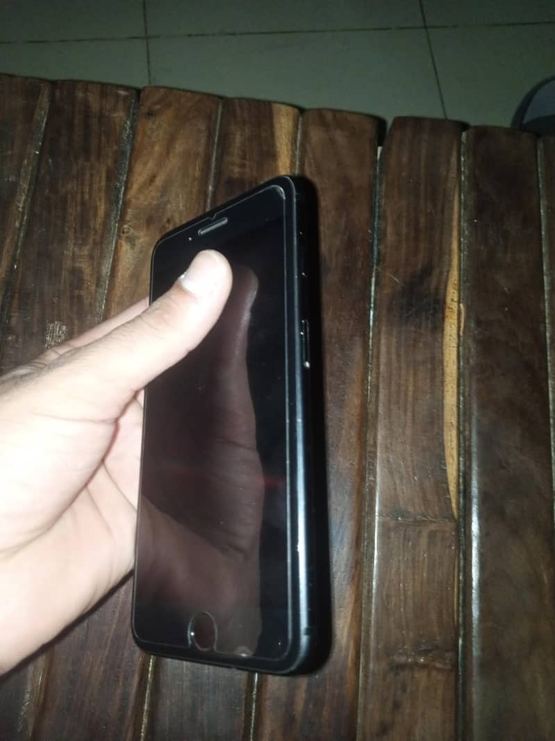 Apple iPhone 7 Plus 4