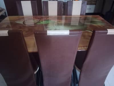Dining Table 6 seater in perfect condition